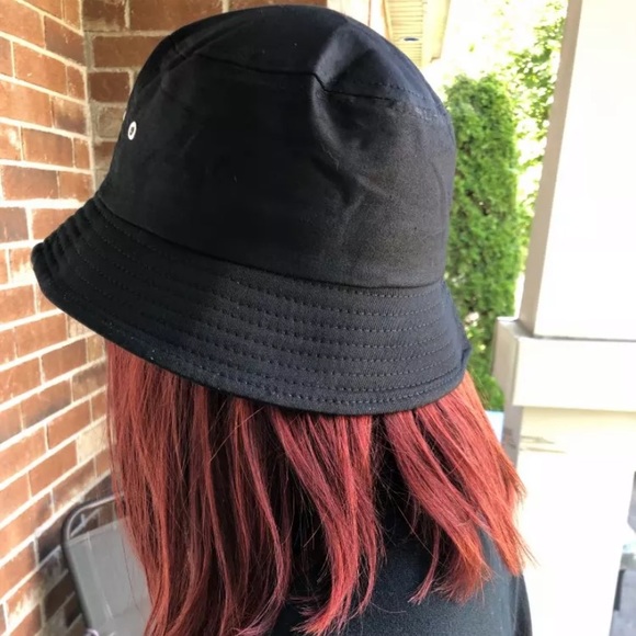 K-pop black bucket hat safety pin hat - Picture 2 of 5
